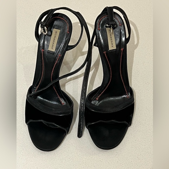 Burberry Woman’s Black Velvet Sandal     Size 8, Authentic and Classic - Picture 2 of 5